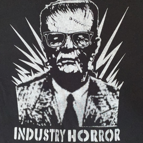 Two Graphic T-shirts Men’s Size Large - Picture 3 of 10